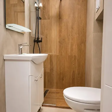 Ultracentral 1 Bedroom With Parliament View *